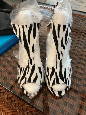 Zebra Print Peep-Toe Heels - Black & White Kitten Heel Sandals